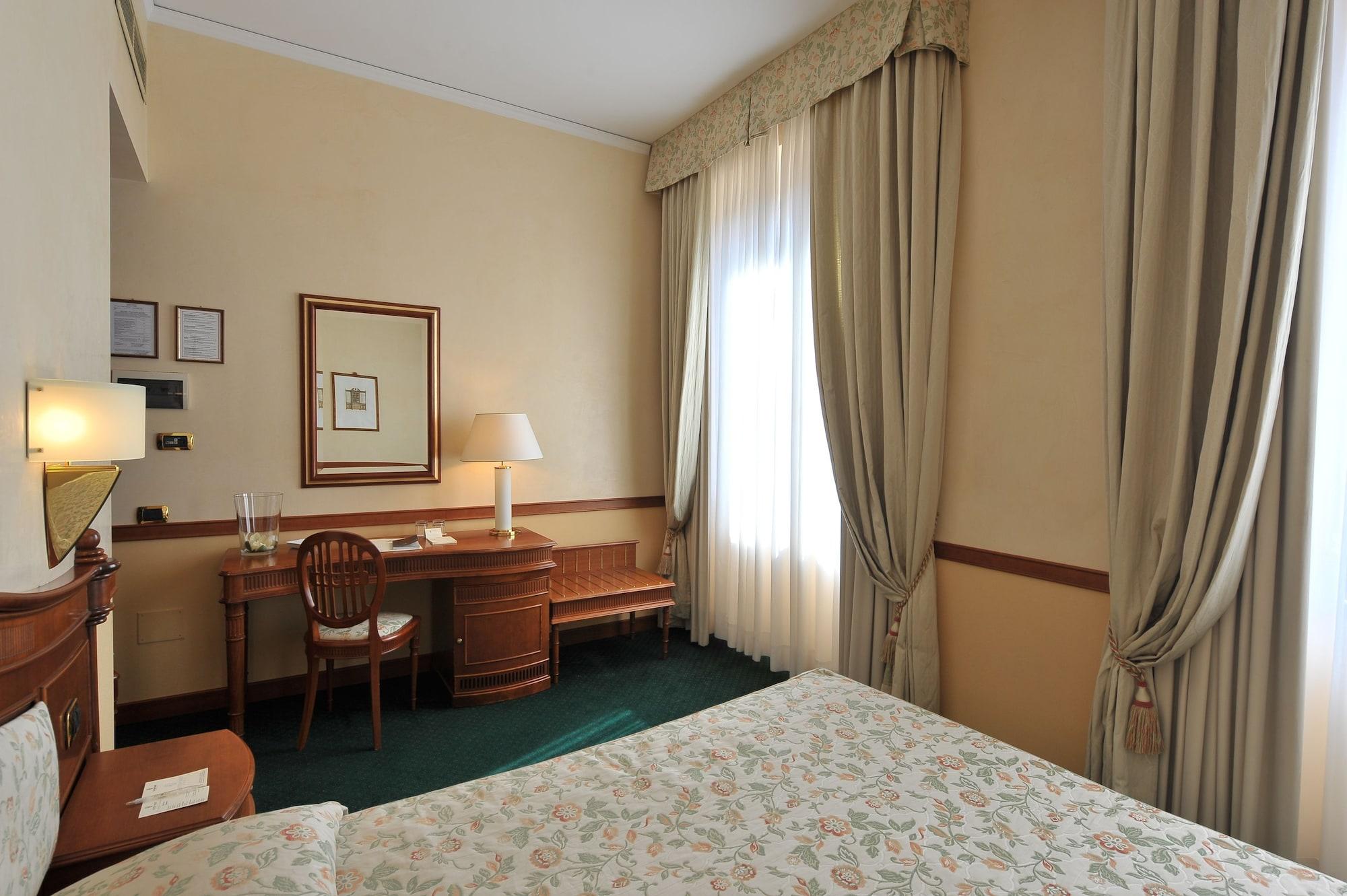 Hotel Degli Orafi Флоренція Екстер'єр фото